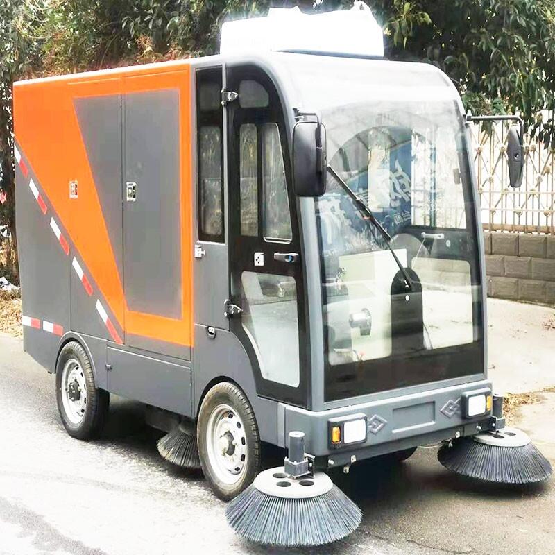 四輪全封閉駕駛式掃地車FK-2400 常熟工業(yè)道路清掃車
