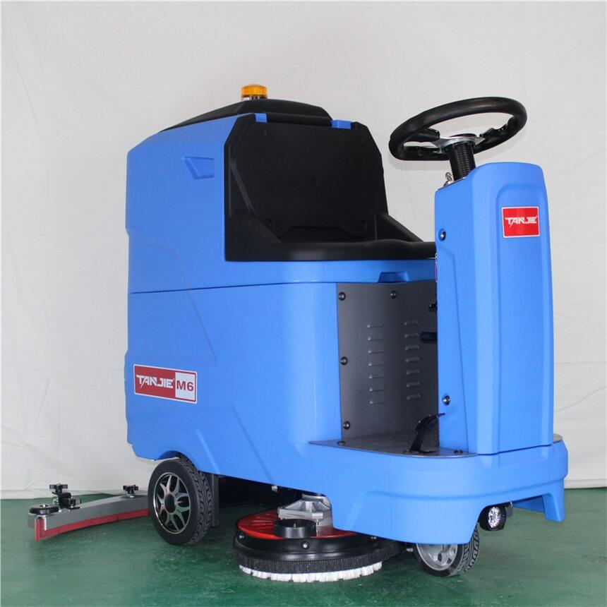 醫(yī)院商場(chǎng)超市保潔刷地機(jī) 雙刷駕駛式洗地機(jī)M6  