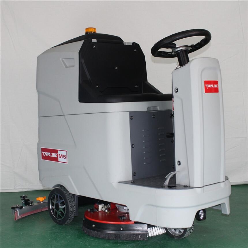 電子機(jī)械五金環(huán)氧地坪保潔拖地機(jī) 全自動(dòng)駕駛式洗地機(jī)M5  