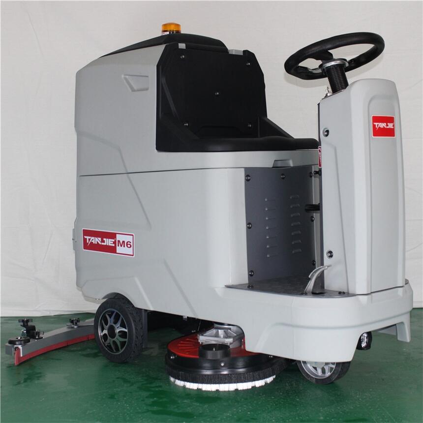 慈溪商場(chǎng)大賣場(chǎng)醫(yī)院地面保潔拖地機(jī) 全自動(dòng)駕駛式洗地機(jī)M5 油污灰塵清洗吸干刷地機(jī)