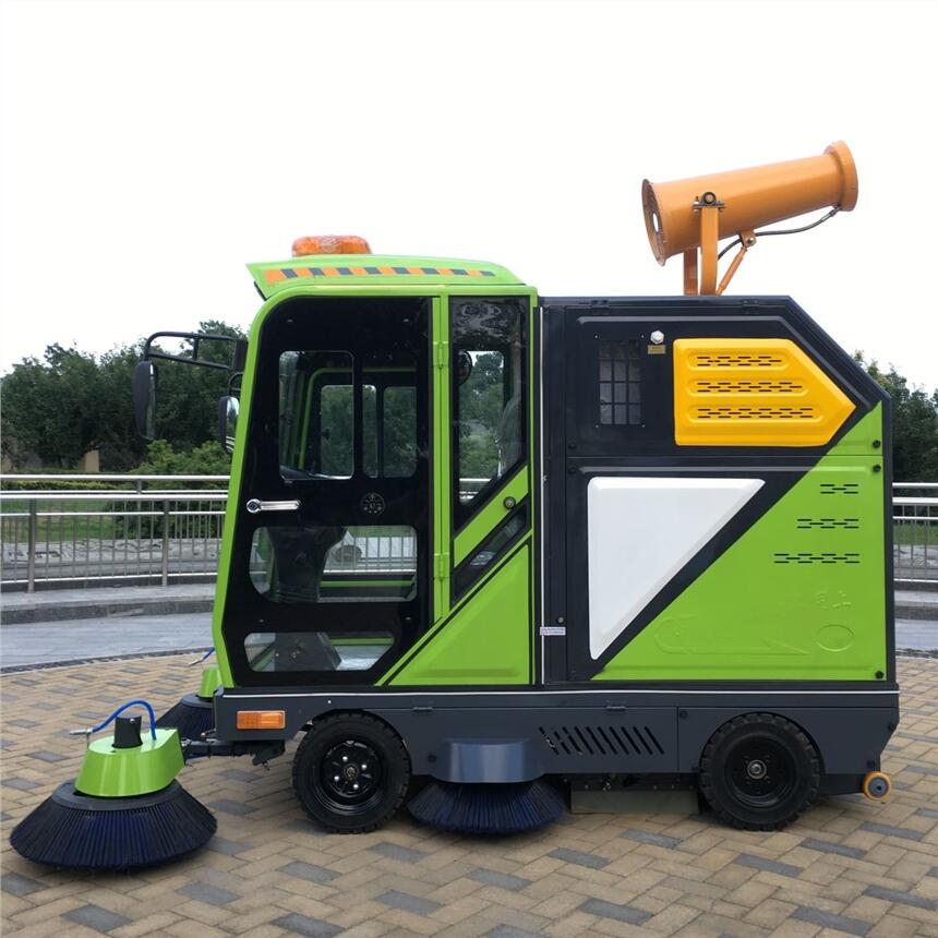 戰(zhàn)神四輪道路清掃車2300Z  常熟工廠物業(yè)學(xué)校保潔掃地機(jī)哪里買
